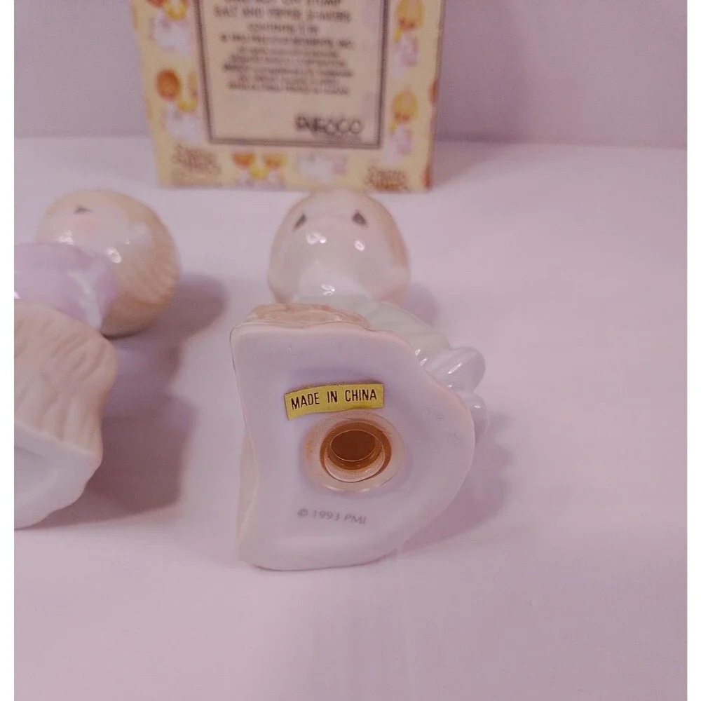 Vintage 1993 Precious Moments 357308 Girl/Boy on Stump Salt & Pepper Shakers Box